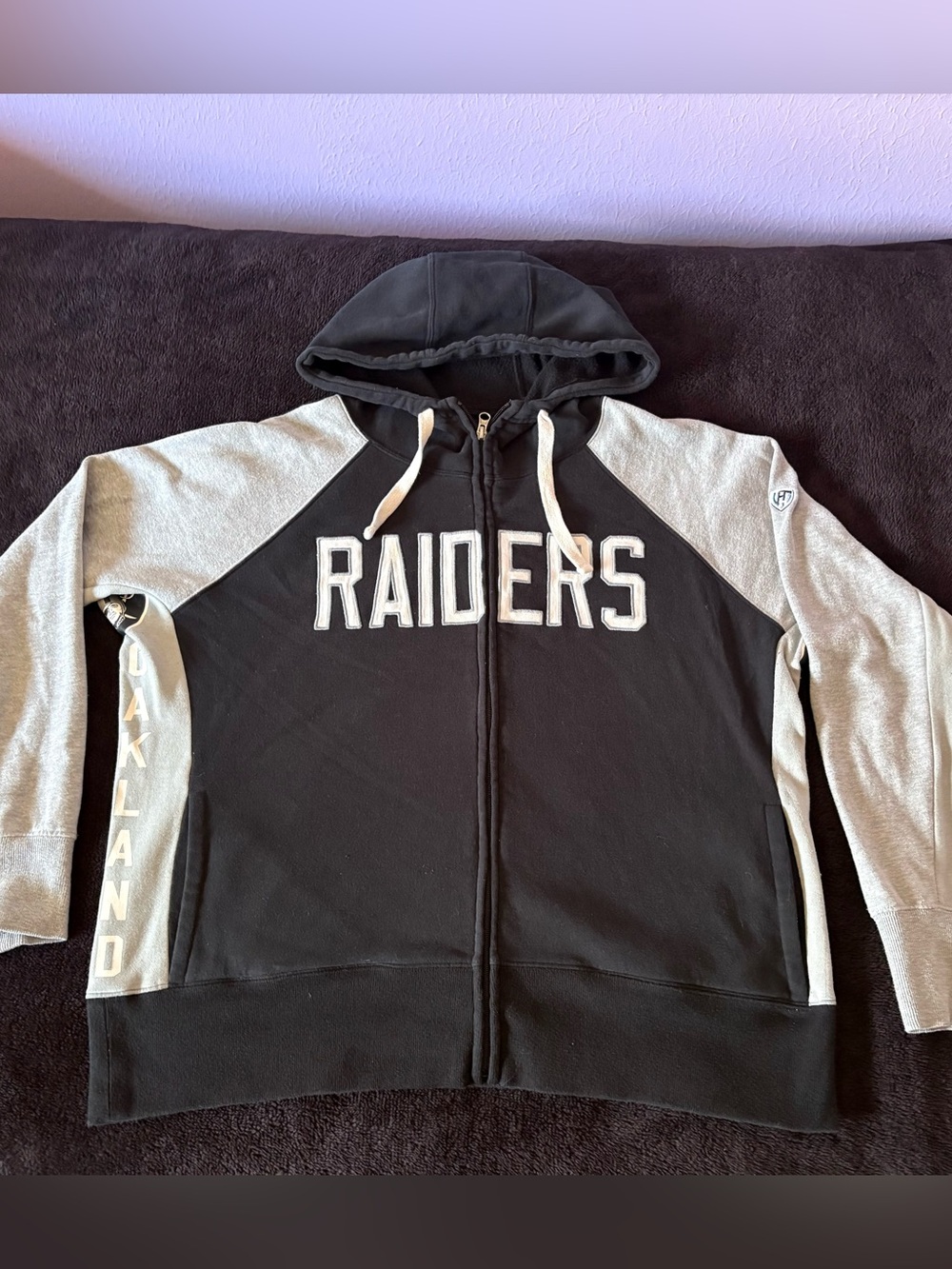 Oakland Raiders x Hands High black silver spell out full zip pocketed hoodie XL